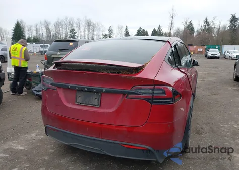 2023 Tesla Model X Dual Motor All-Wheel Drive/Standard Range z USA, uszkodzony, nr VIN 7SAXCAE53PF390641